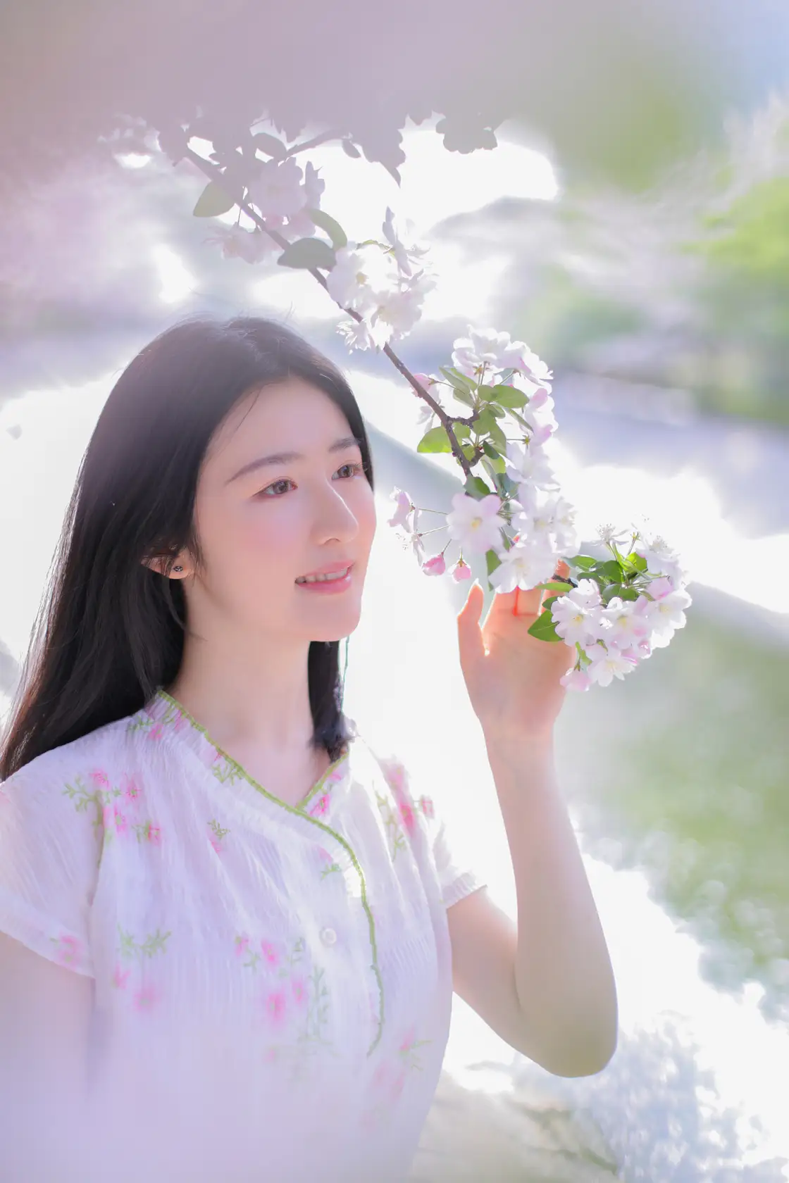 [YITUYU] 2022.08.01 Vol.1602 – Already feel the excitement of spring oeil#[29P]-29